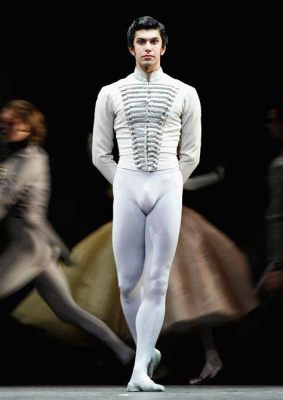 What do Male Ballet Dancers Wear Under Their Tights: A Detailed Exploration